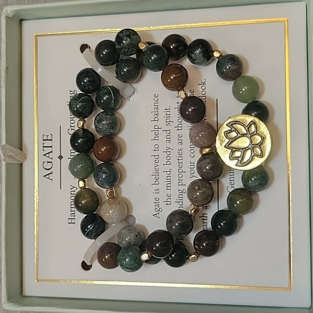 Agate Beaded Bracelet with Lotus Charm - India